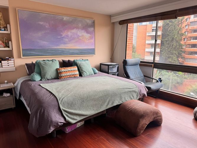 Apartamento de 3 alcobas en venta en Los Rosales, Bogotá, 165 m² · foto 8 de 18