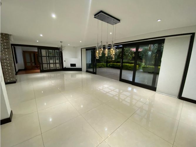 Casa de 4 alcobas en venta en Llano Grande, Rionegro, 550 m² · foto 3 de 24