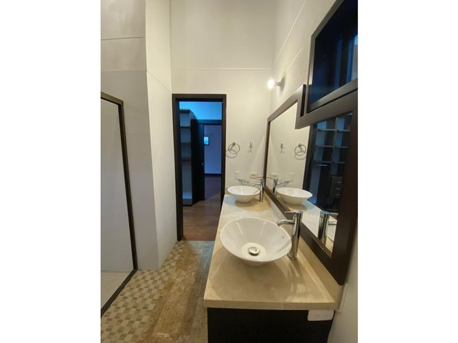 Casa de 4 alcobas en venta en Llano Grande, Rionegro, 550 m² · foto 15 de 24