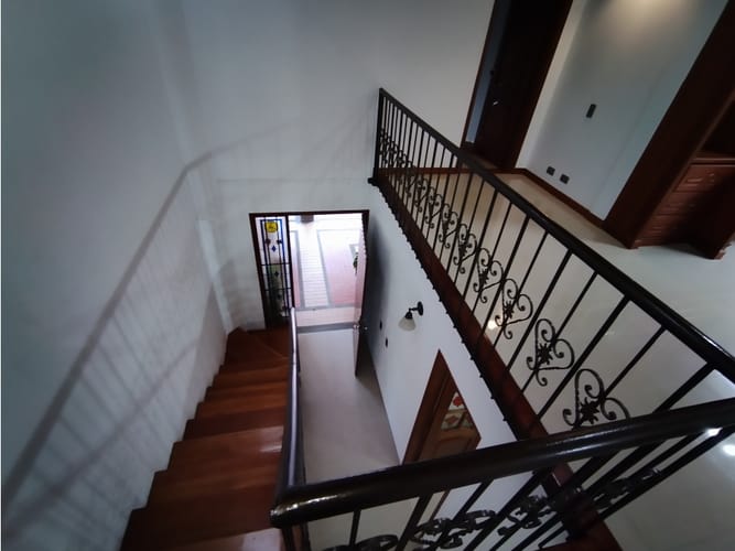 Casa de 4 alcobas en venta en San Agustin Suramerica, La Estrella, 240 m² · foto 3 de 24