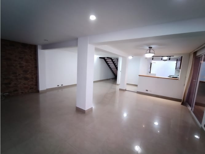 Casa de 4 alcobas en venta en San Agustin Suramerica, La Estrella, 240 m² · foto 6 de 24