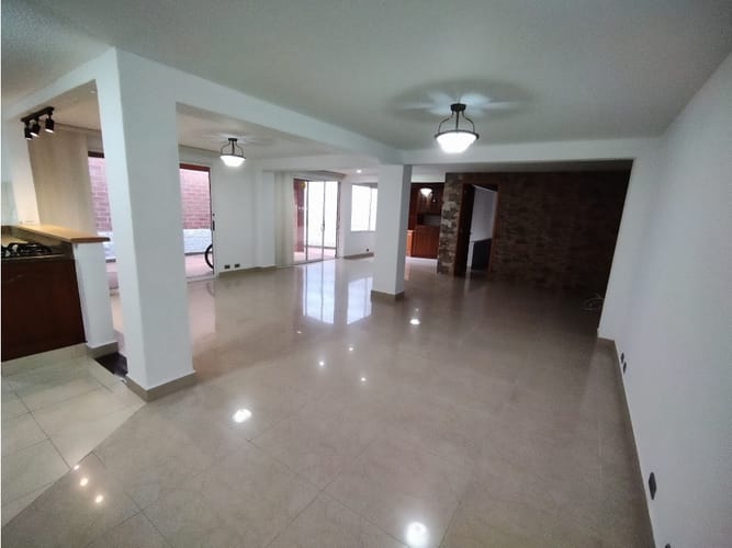 Casa de 4 alcobas en venta en San Agustin Suramerica, La Estrella, 240 m² · foto 8 de 24