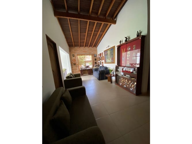 Casa de 5 alcobas en venta en Medellín, 500 m² · foto 4 de 21
