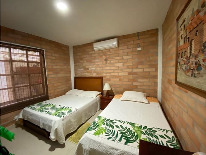Casa de 5 alcobas en venta en Medellín, 500 m² · foto 9 de 21