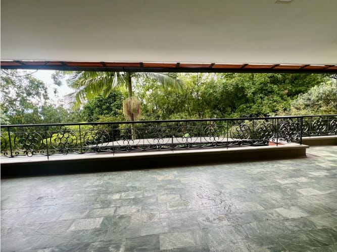 Casa de 5 alcobas en venta en El Poblado, Envigado, 690 m² · foto 5 de 24