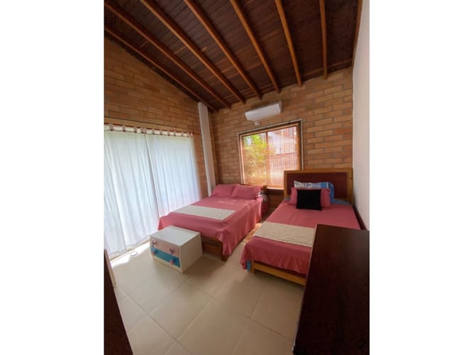 Casa de 5 alcobas en venta en Medellín, 500 m² · foto 13 de 21