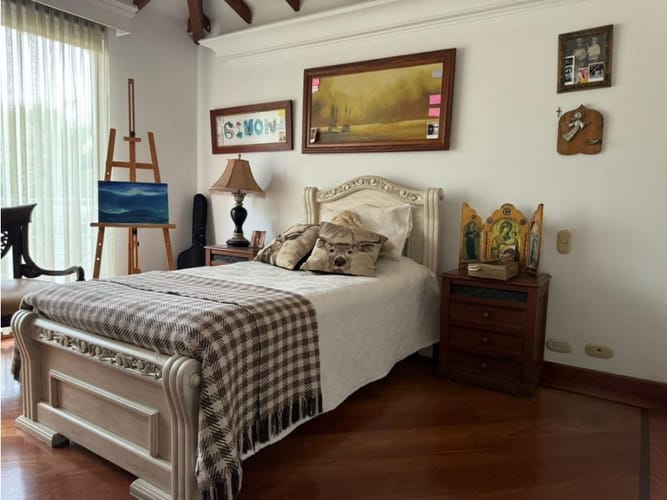 Casa de 3 alcobas en venta en El Tesoro, Medellín, 260 m² · foto 16 de 24