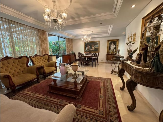 Casa de 3 alcobas en venta en El Tesoro, Medellín, 260 m² · foto 19 de 24