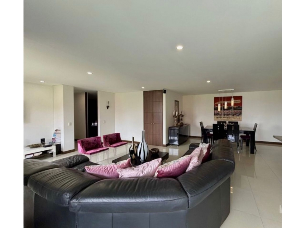 Apartamento en venta en El Poblado, Medellín · foto 5 de 15