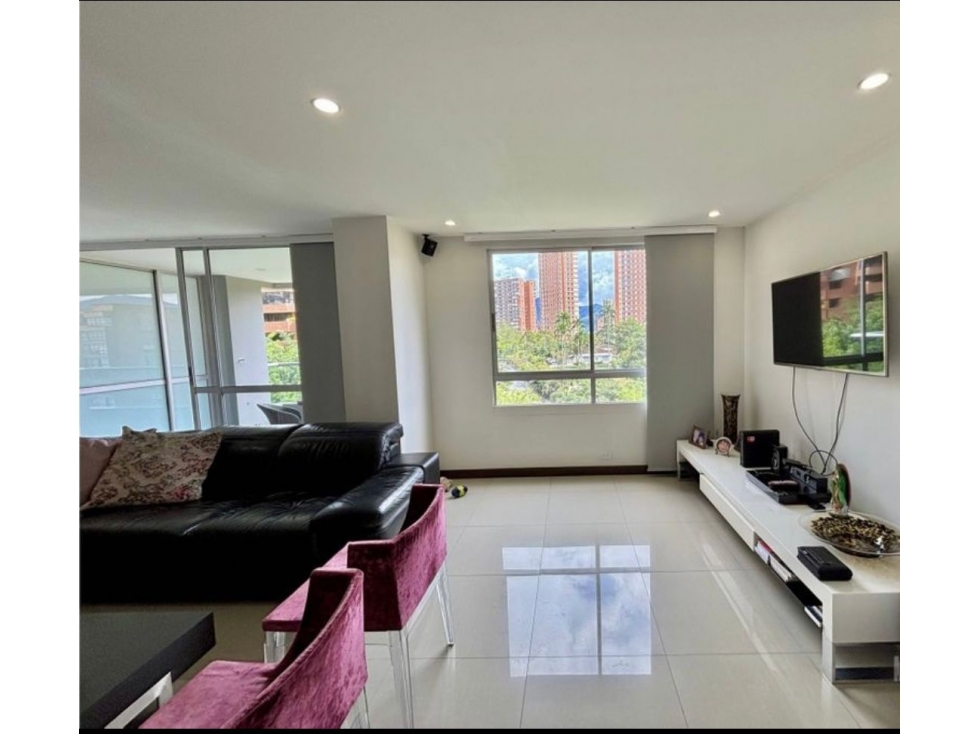 Apartamento en venta en El Poblado, Medellín · foto 7 de 15