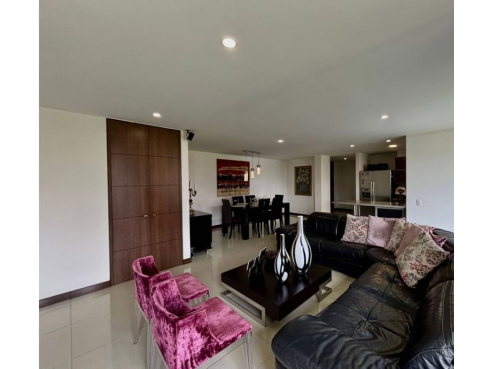 Apartamento en venta en El Poblado, Medellín · foto 9 de 15
