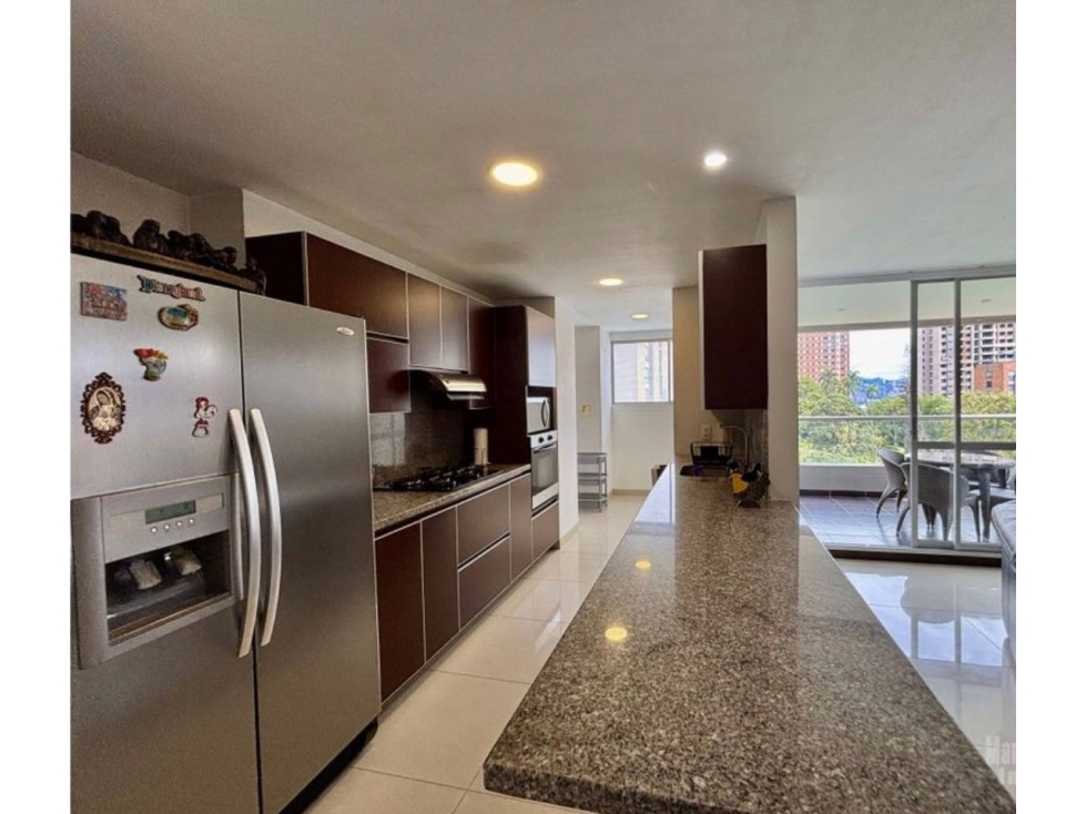 Apartamento en venta en El Poblado, Medellín · foto 12 de 15