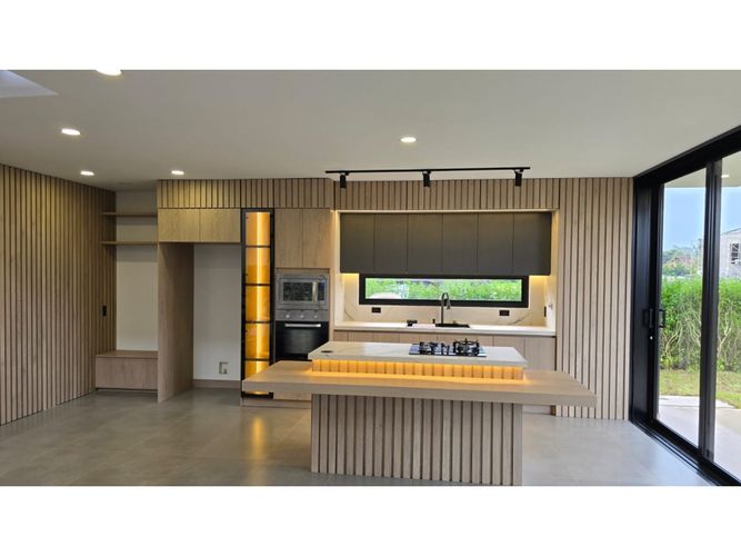 Casa de 3 alcobas en venta en Gualanday, Rionegro, 180 m² · foto 3 de 24