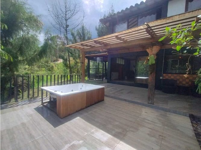 Casa de 3 alcobas en venta en La Mosquita, Rionegro, 150 m² · foto 2 de 22