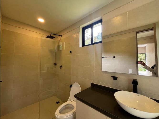Casa de 3 alcobas en venta en Sajonia, Rionegro, 235 m² · foto 9 de 19