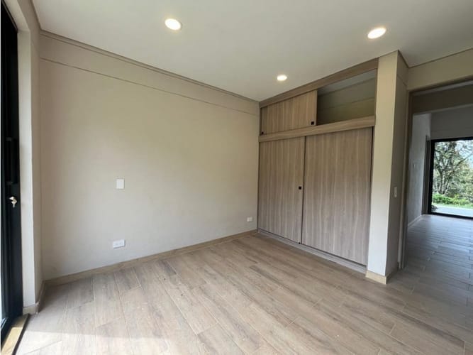 Casa de 3 alcobas en venta en Sajonia, Rionegro, 235 m² · foto 10 de 19
