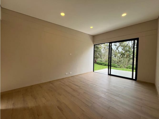 Casa de 3 alcobas en venta en Sajonia, Rionegro, 235 m² · foto 12 de 19