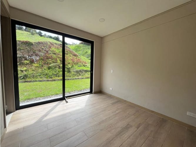 Casa de 3 alcobas en venta en Sajonia, Rionegro, 235 m² · foto 17 de 19