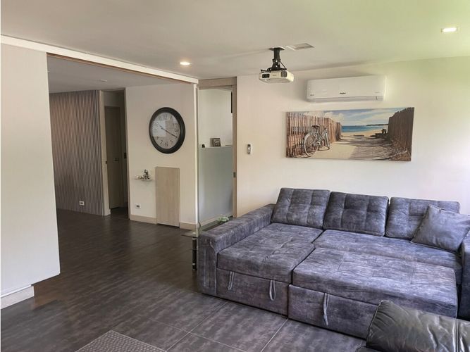 Apartamento de 4 alcobas en venta en Alejandría, Medellín, 206 m² · foto 9 de 24