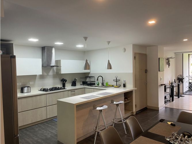 Apartamento de 4 alcobas en venta en Alejandría, Medellín, 206 m² · foto 17 de 24