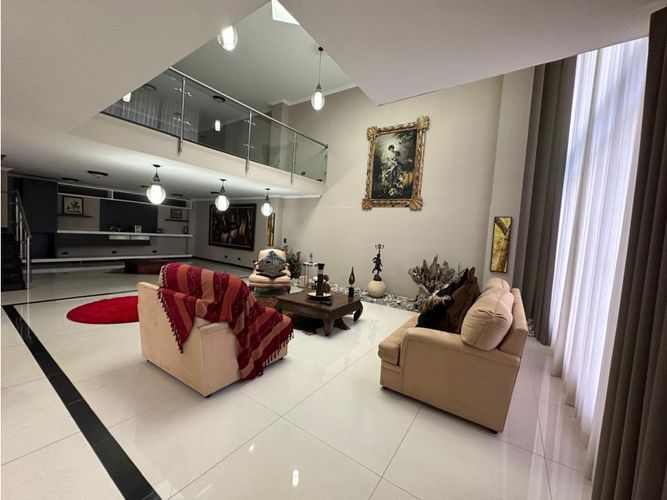 Casa en venta en Loma De San Jose, Sabaneta, 864 m² · foto 2 de 18
