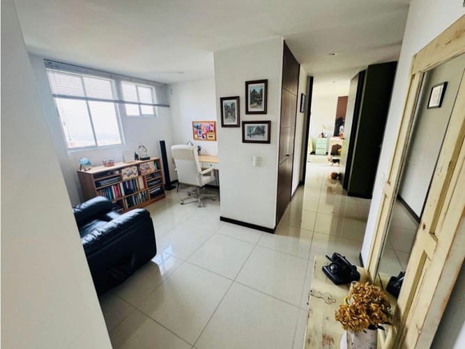 Apartamento de 3 alcobas en venta en San Lucas, Medellín, 116 m² · foto 2 de 17
