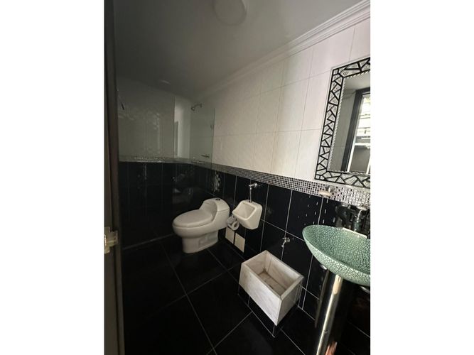 Casa en venta en Loma De San Jose, Sabaneta, 864 m² · foto 14 de 18