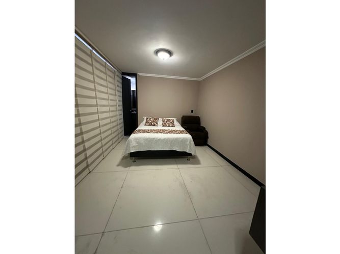 Casa en venta en Loma De San Jose, Sabaneta, 864 m² · foto 17 de 18
