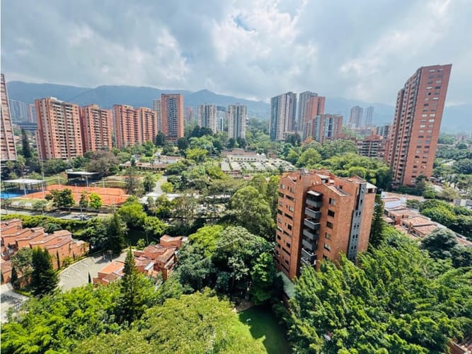 Apartamento de 3 alcobas en venta en San Lucas, Medellín, 116 m² · foto 16 de 17