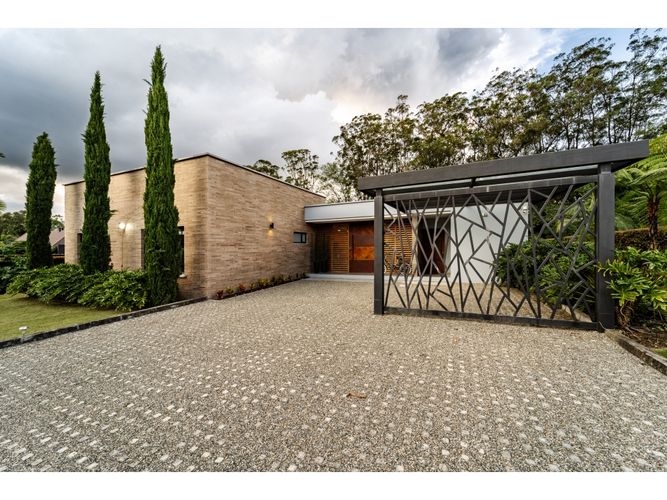 Casa de 5 alcobas en venta en Llano Grande, Rionegro, 400 m² · foto 7 de 24