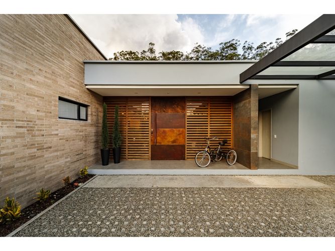 Casa de 5 alcobas en venta en Llano Grande, Rionegro, 400 m² · foto 17 de 24