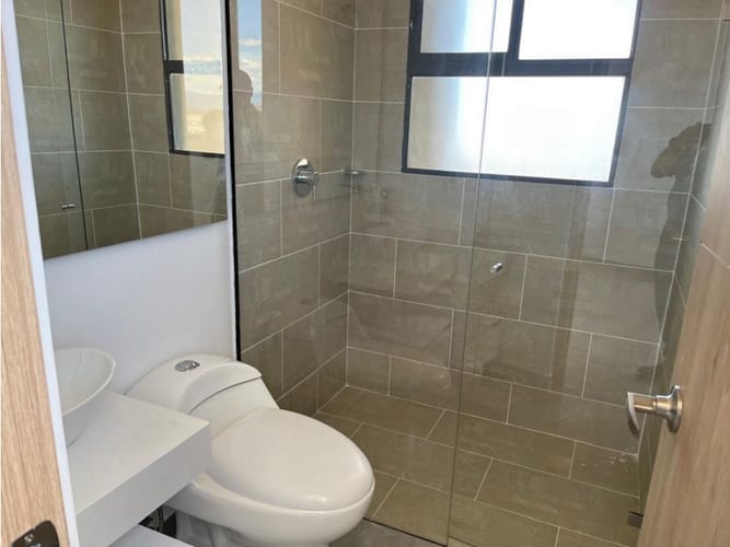 Apartamento de 2 alcobas en venta en El Porvenir, Rionegro, 67 m² · foto 2 de 8