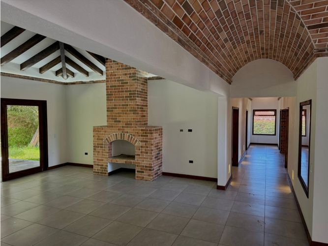 Casa de 4 alcobas en venta en El Carmen De Viboral, El Carmen de Viboral, 360 m² · foto 7 de 16