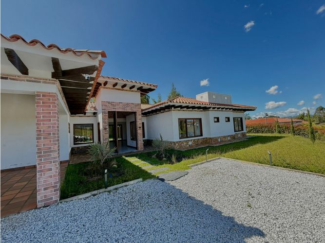 Casa de 4 alcobas en venta en El Carmen De Viboral, El Carmen de Viboral, 360 m² · foto 14 de 16