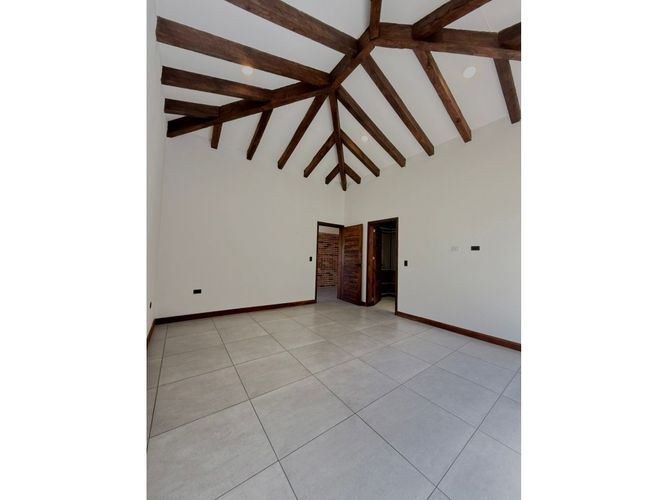 Casa de 4 alcobas en venta en El Carmen De Viboral, El Carmen de Viboral, 360 m² · foto 16 de 16