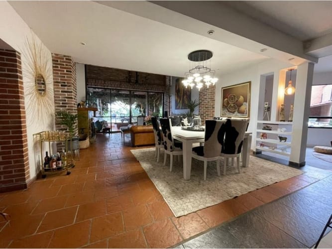 Casa de 6 alcobas en venta en El Chocho, Envigado, 550 m² · foto 3 de 20