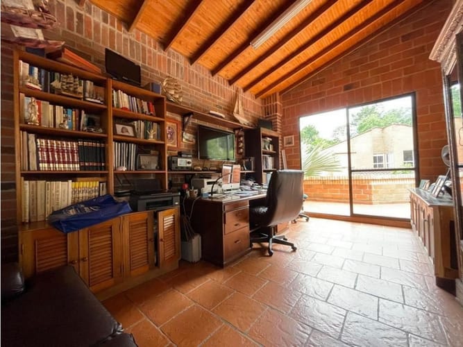 Casa de 6 alcobas en venta en El Chocho, Envigado, 550 m² · foto 4 de 20