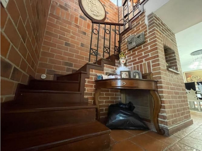 Casa de 6 alcobas en venta en El Chocho, Envigado, 550 m² · foto 8 de 20