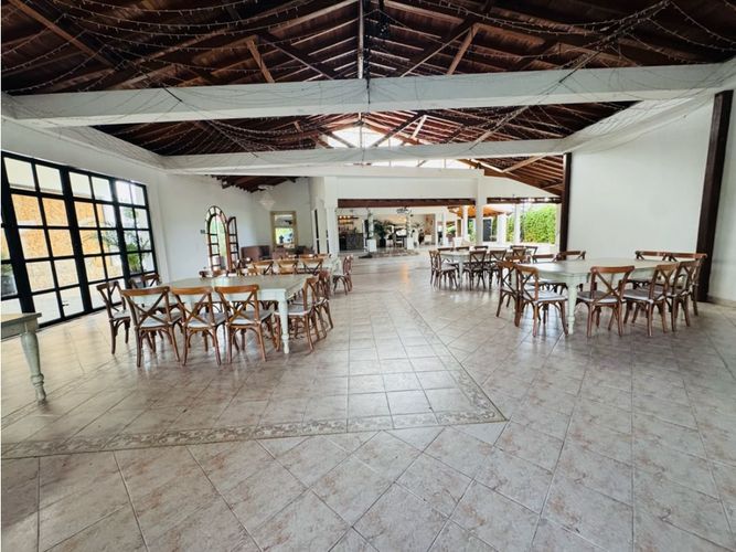 Casa de 5 alcobas en venta en La Laja, Rionegro, 1464 m² · foto 12 de 22