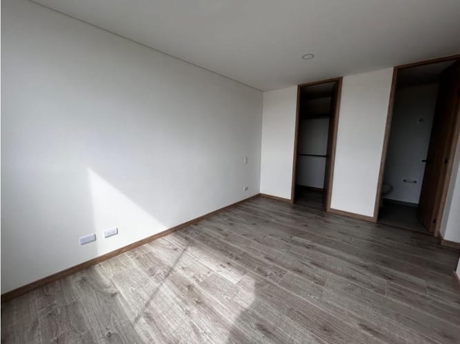 Apartamento de 3 alcobas en venta en San Antonio De Pereira, Rionegro, 67 m² · foto 5 de 8