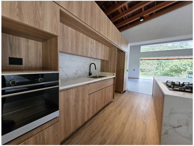 Casa de 4 alcobas en venta en Santa Elena, El Retiro, 470 m² · foto 10 de 13