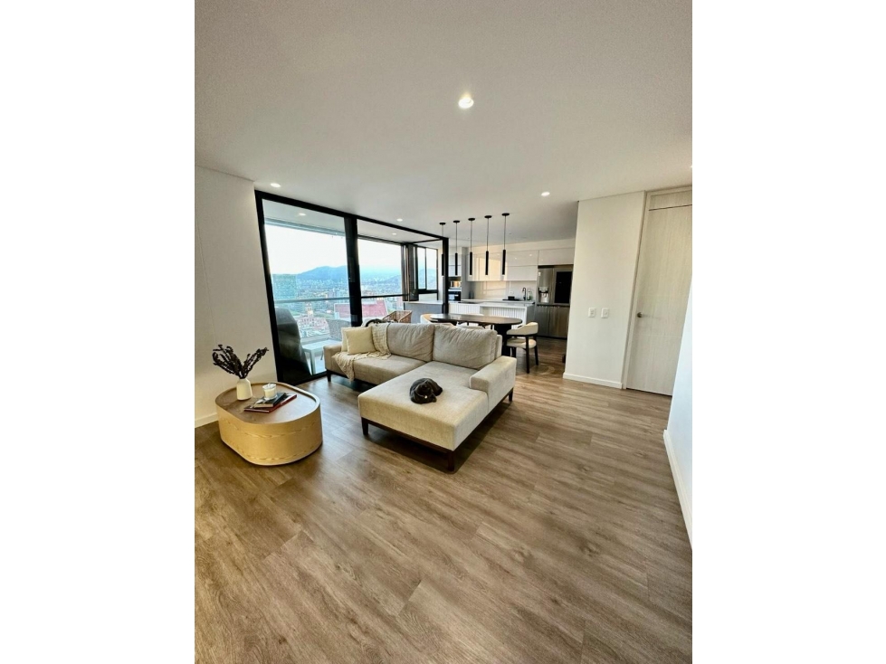 Apartamento en venta en El Poblado, Medellín · foto 6 de 24