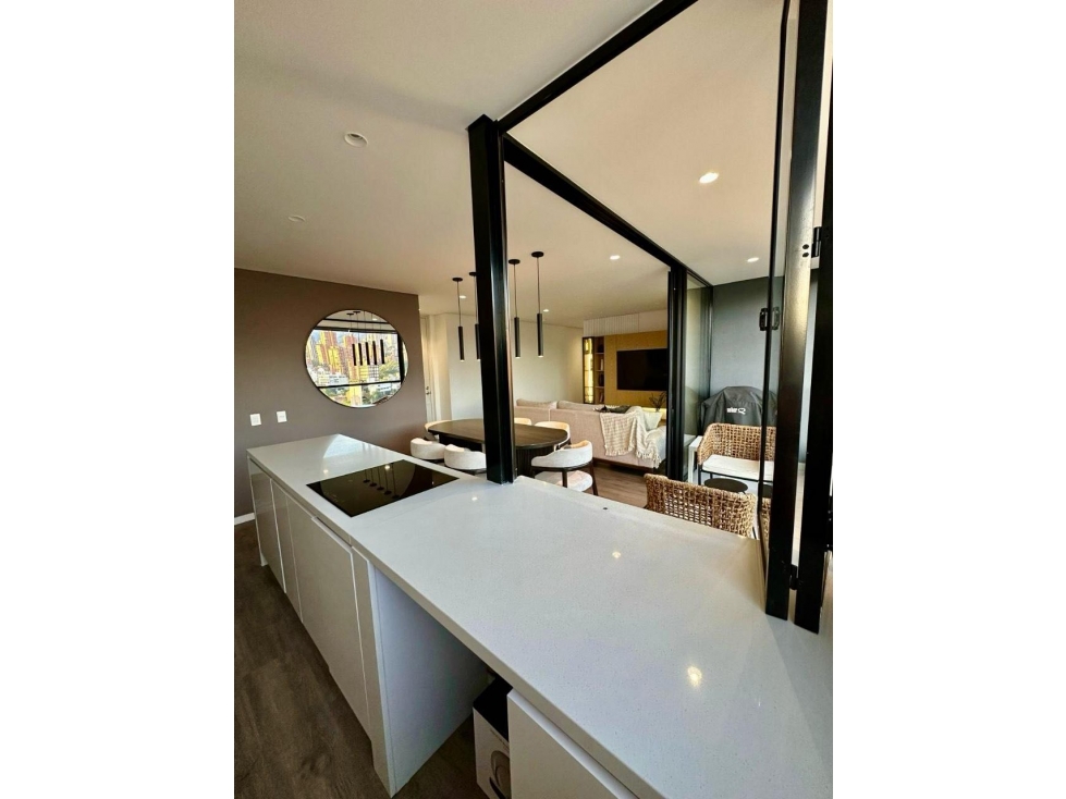 Apartamento en venta en El Poblado, Medellín · foto 9 de 24