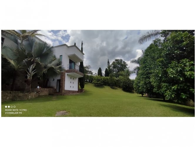 Casa de 5 alcobas en venta en El Poblado, Medellín, 820 m² · foto 3 de 23