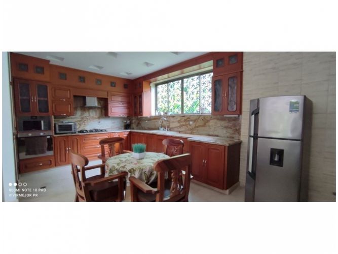 Casa de 5 alcobas en venta en El Poblado, Medellín, 820 m² · foto 10 de 23