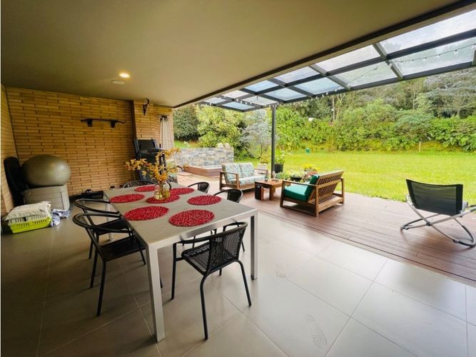 Casa de 5 alcobas en venta en Vía Las Palmas, Envigado, 500 m² · foto 6 de 16