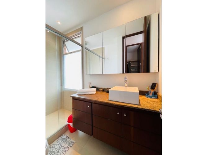 Casa de 5 alcobas en venta en Vía Las Palmas, Envigado, 500 m² · foto 9 de 16
