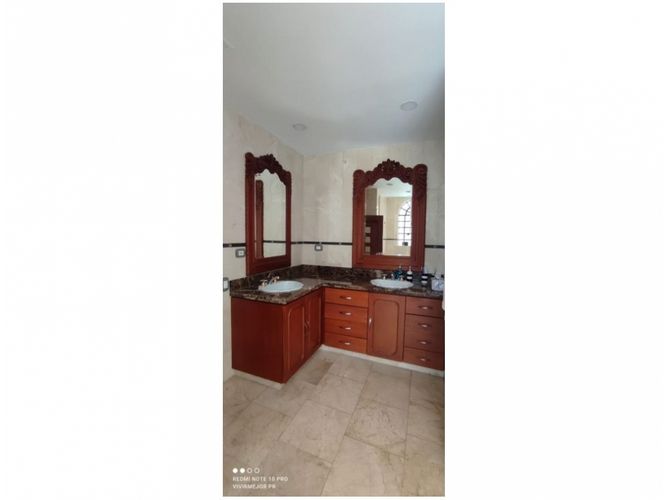 Casa de 5 alcobas en venta en El Poblado, Medellín, 820 m² · foto 21 de 23