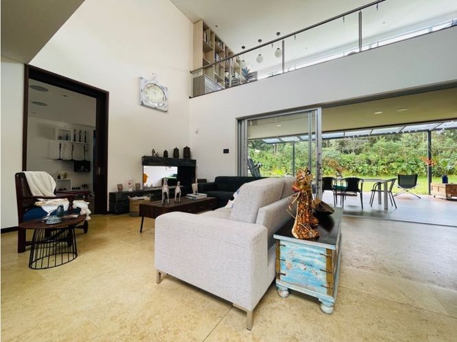 Casa de 5 alcobas en venta en Vía Las Palmas, Envigado, 500 m² · foto 13 de 16