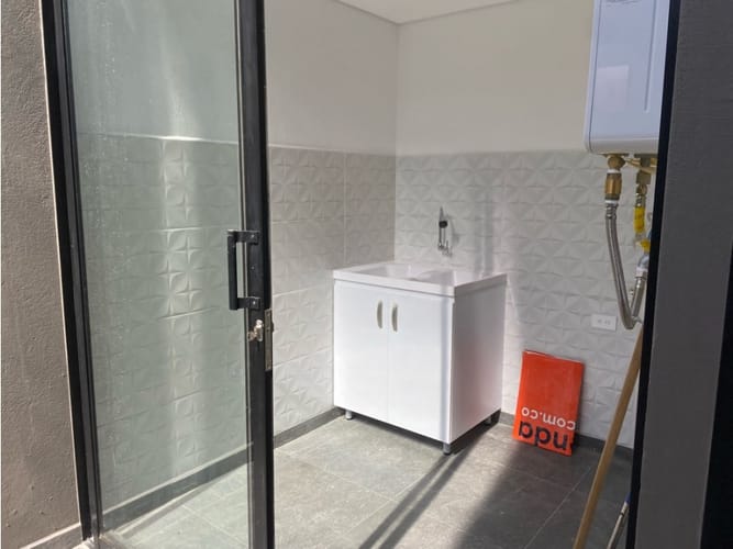 Casa de 4 alcobas en venta en Barro Blanco, Rionegro, 230 m² · foto 3 de 16
